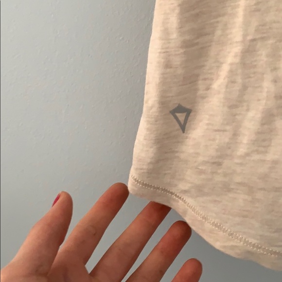 Lululemon Girls/ Ivivva Tank Top - Picture 5 of 6